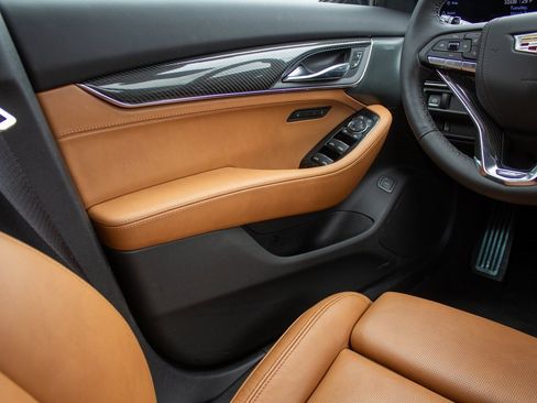 Used 2025 Cadillac CT5 V image 19