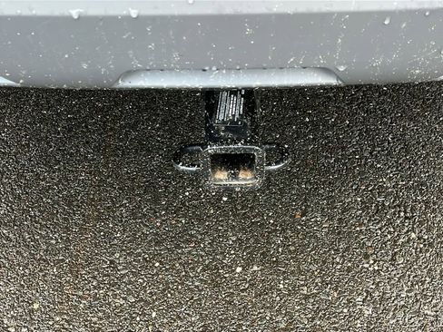 Used 2023 Nissan Rogue SV w/ SV Premium Package image 26