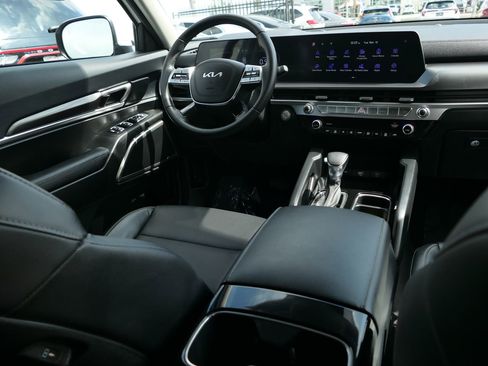 Used 2023 Kia Telluride LX image 25