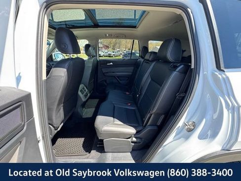 Used 2023 Volkswagen Atlas SE w/ Panoramic Sunroof Package AWD/4WD image 9