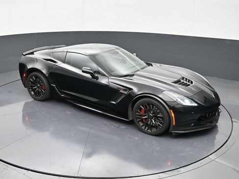 Used 2019 Chevrolet Corvette Z06 RWD image 18