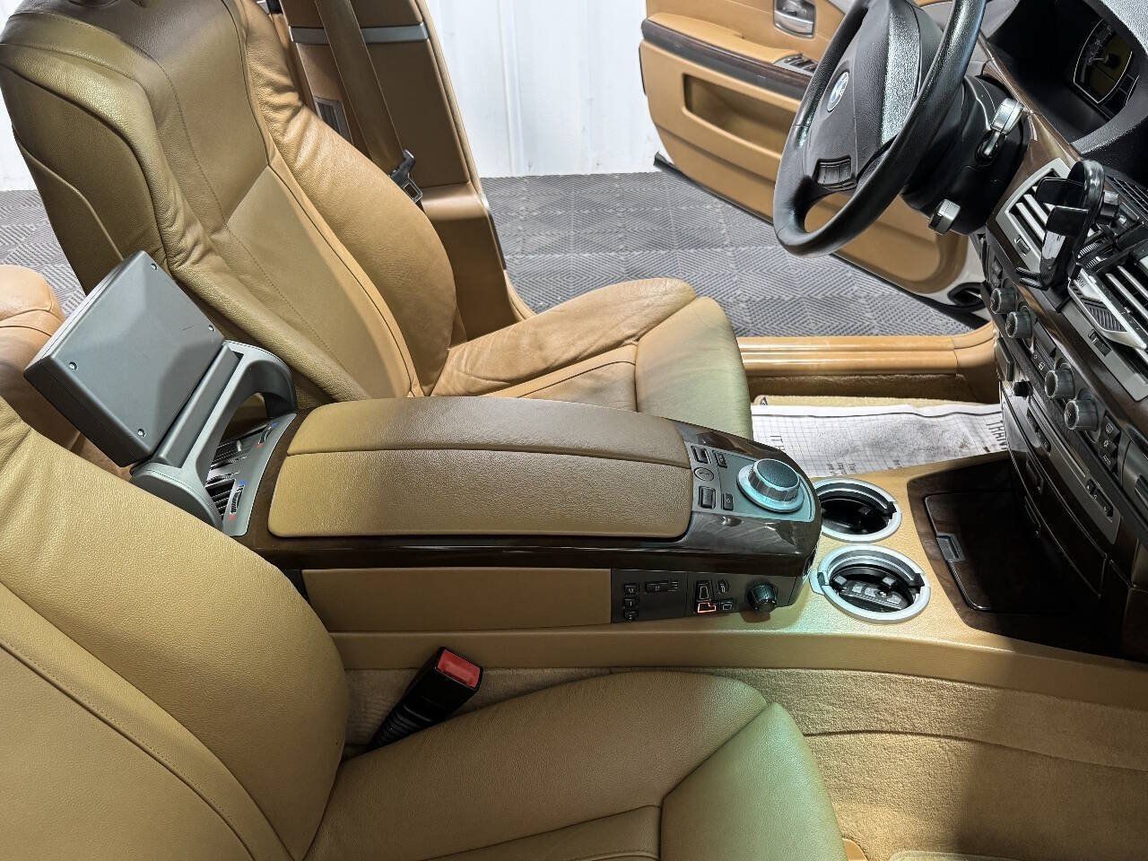 Used 2008 BMW 750Li RWD image 24