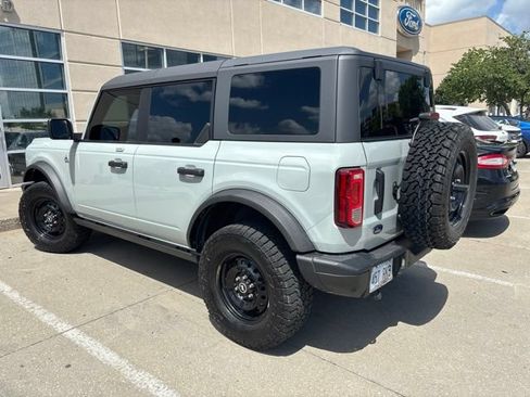 Used 2022 Ford Bronco Black Diamond AWD/4WD image 2