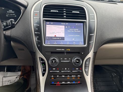 Used 2020 Lincoln Nautilus Reserve AWD/4WD image 23