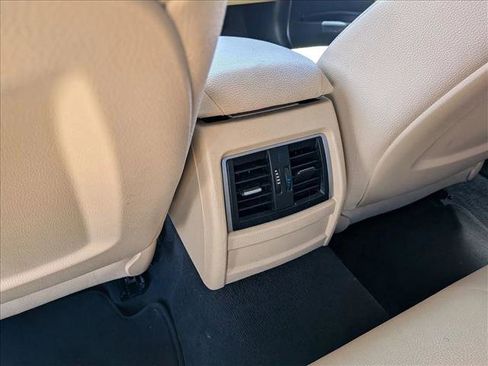 Used 2018 BMW 320i Sedan RWD image 14