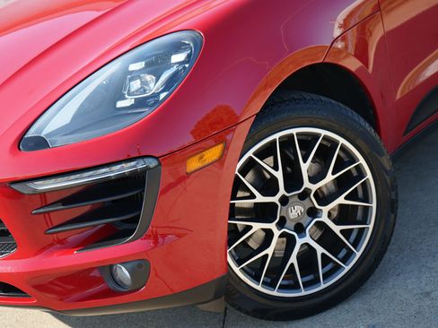 Used 2017 Porsche Macan S image 11