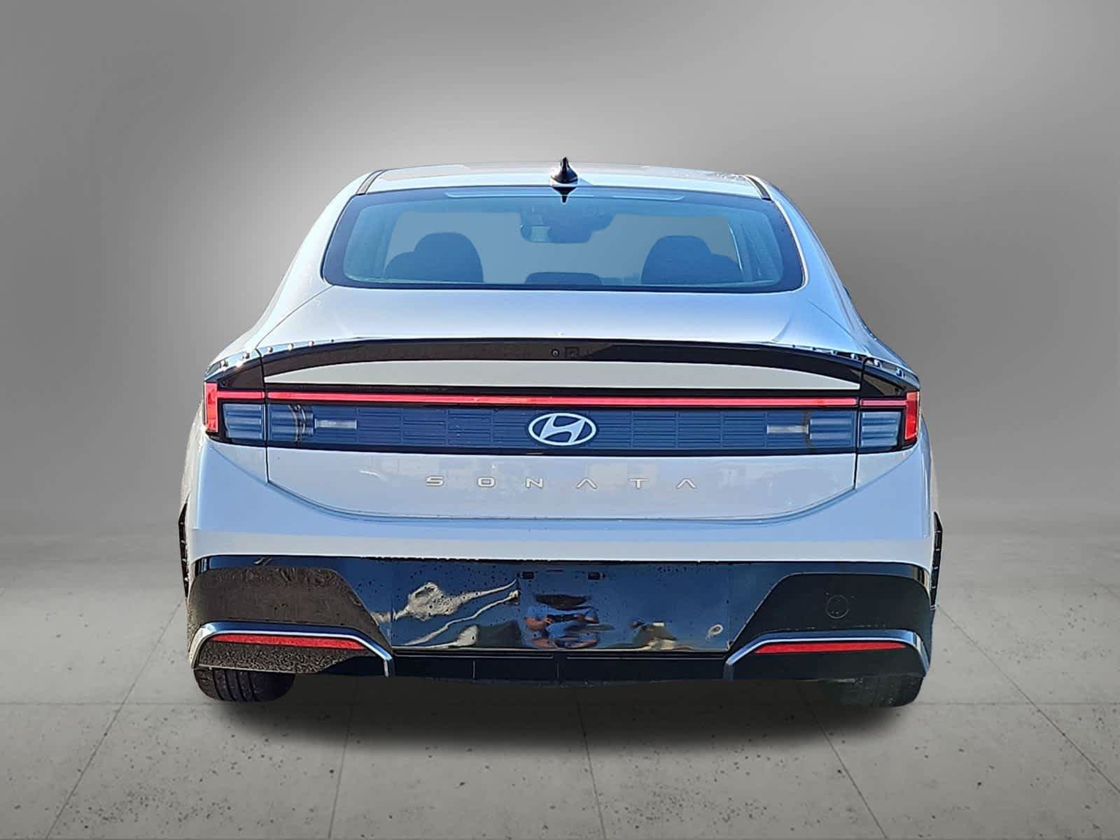 Used 2025 Hyundai Sonata SEL FWD image 5