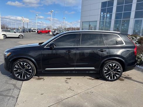 Certified 2025 Volvo XC90 B6 Plus image 9