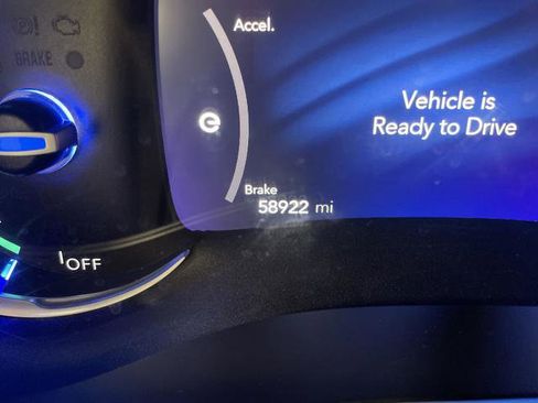 Certified 2024 Chrysler Pacifica Pinnacle image 6