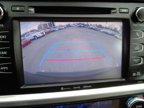 Used 2016 Toyota Highlander XLE AWD/4WD image 33