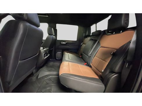 Used 2024 Chevrolet Silverado 2500 High Country w/ High Country Premium Package AWD/4WD image 16