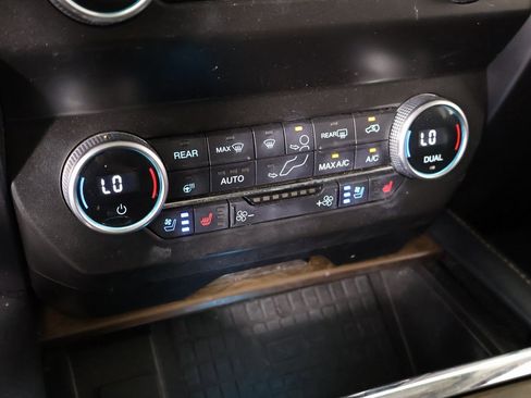 Used 2021 Ford Expedition Max Platinum image 8