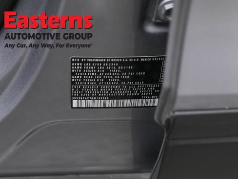 Used 2024 Volkswagen Tiguan Wolfsburg Edition image 34