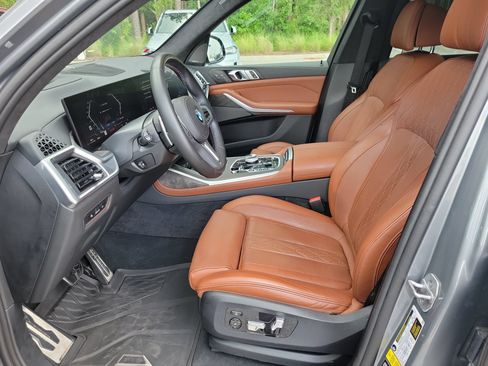 Used 2024 BMW X7 M60i w/ Executive Package AWD/4WD image 36