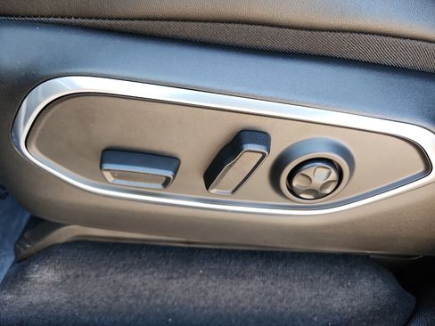 Used 2023 Jeep Wagoneer Series II image 13