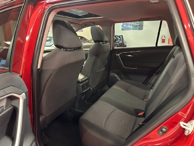 Used 2019 Toyota RAV4 XLE w/ Convenience Package AWD/4WD image 13