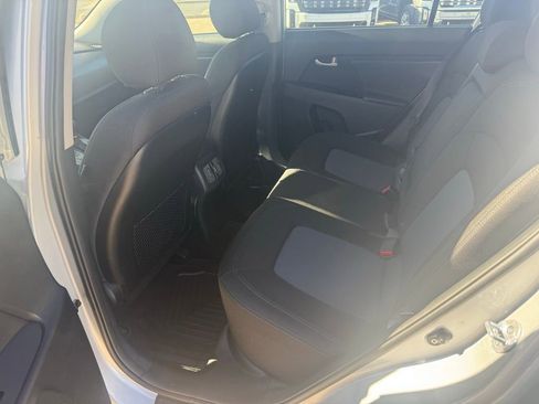 Used 2016 Kia Sportage LX image 18