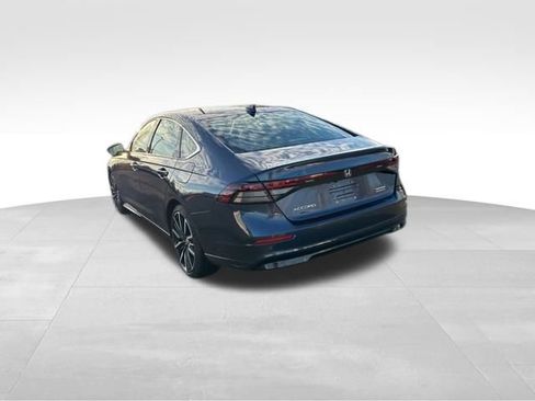 Used 2023 Honda Accord Touring image 7