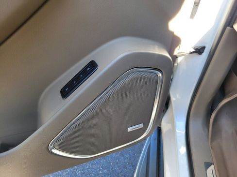 Used 2020 GMC Yukon SLT w/ Open Road Package image 11