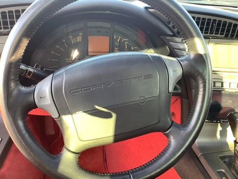 Used 1991 Chevrolet Corvette Coupe RWD image 23