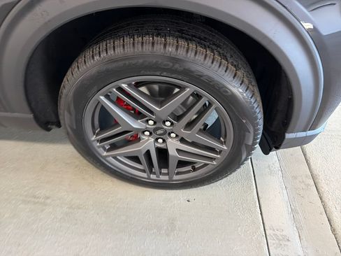 New 2026 Ford Explorer ST-Line w/ ST-Line Street Pack AWD/4WD image 5