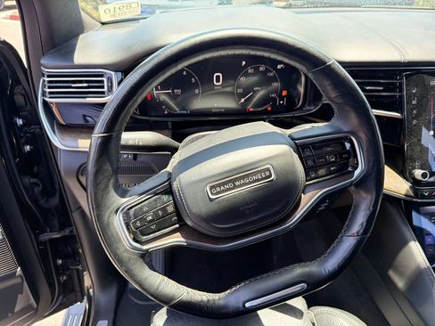 Used 2022 Jeep Grand Wagoneer Series II w/ Convenience Group III AWD/4WD image 11