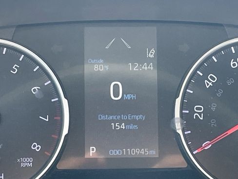 Used 2019 Toyota RAV4 LE image 7