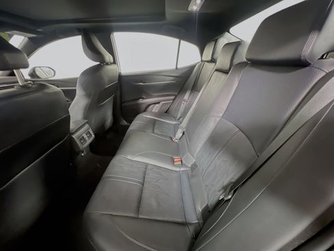 Used 2025 Toyota Camry XSE FWD image 29