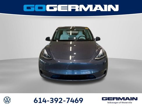 Used 2022 Tesla Model Y Long Range image 3