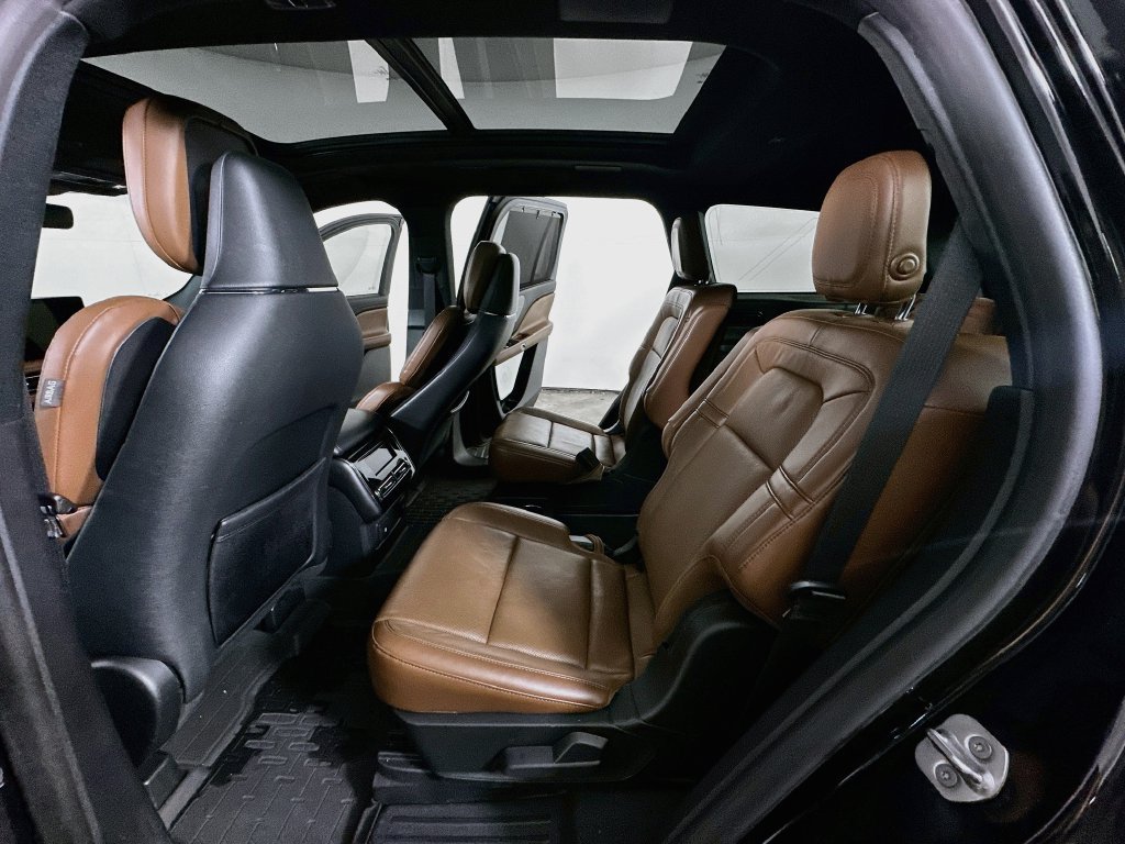Used 2020 Lincoln Aviator Grand Touring w/ Equipment Group 302A AWD/4WD image 18
