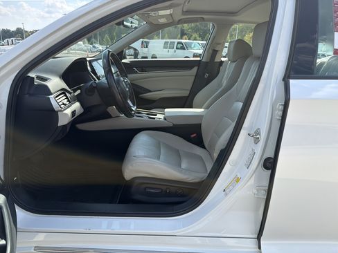 Used 2020 Honda Accord EX-L image 16