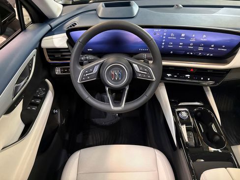 Certified 2025 Buick Envision Avenir AWD/4WD image 28