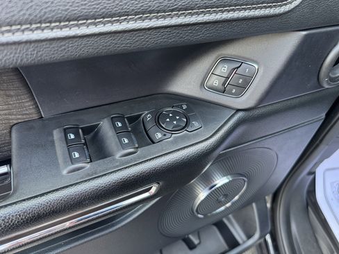 Used 2021 Ford Expedition Max Limited AWD/4WD image 8