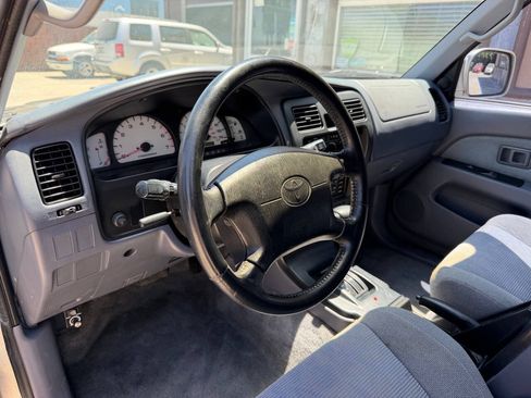 Used 2000 Toyota 4Runner SR5 RWD image 21