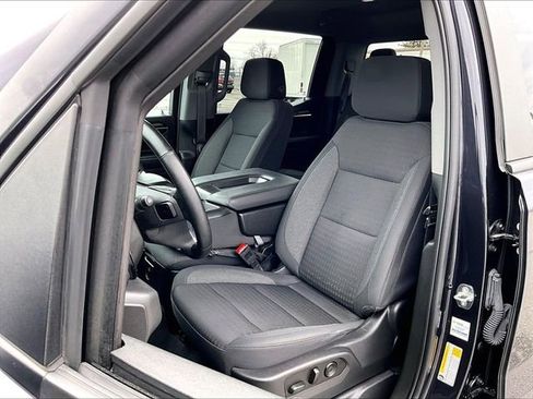 Used 2023 Chevrolet Silverado 1500 LT image 10