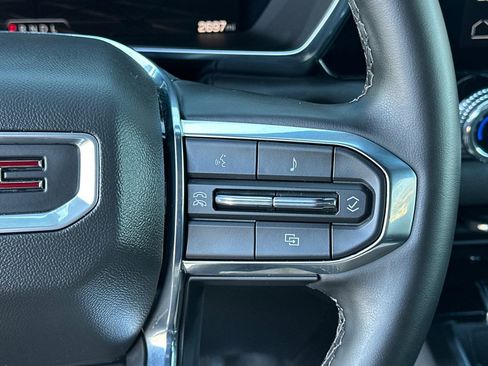 Used 2025 GMC Canyon Elevation w/ Convenience Package image 32