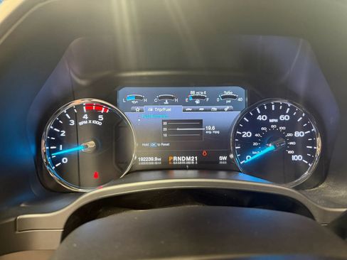Used 2019 Ford F250 Lariat w/ Lariat Ultimate Package AWD/4WD image 16