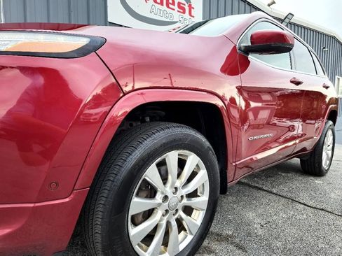 Used 2017 Jeep Cherokee Overland w/ Technology Group image 14