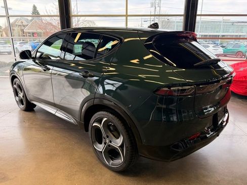 New 2026 Alfa Romeo Tonale w/ Quick Order Package 23H Volce AWD/4WD image 4