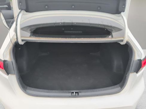 Used 2021 Toyota Corolla LE FWD image 9