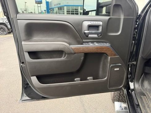 Used 2019 GMC Sierra 2500 Denali AWD/4WD image 18