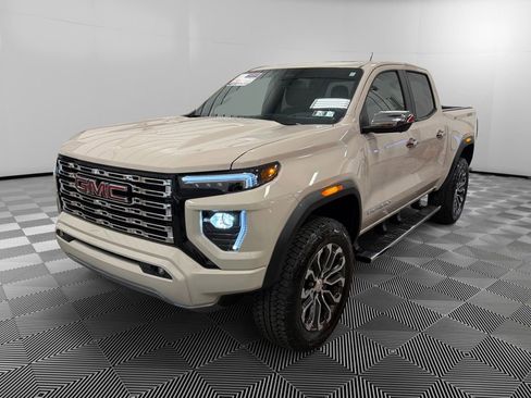 New 2026 GMC Canyon Denali image 3