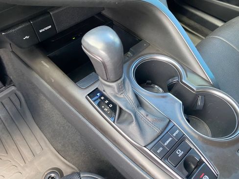 Used 2021 Toyota Camry XSE FWD image 17