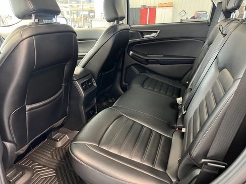 Used 2022 Ford Edge SEL AWD/4WD image 15