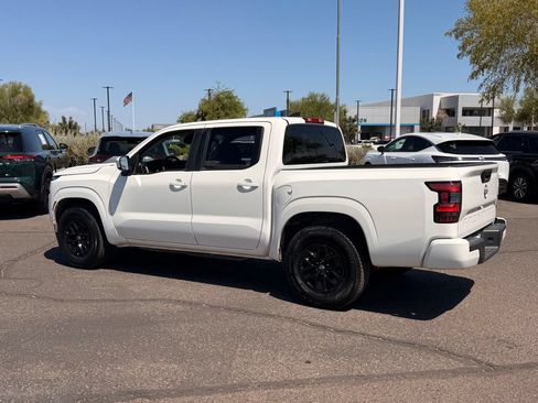 Certified 2024 Nissan Frontier SV RWD image 4
