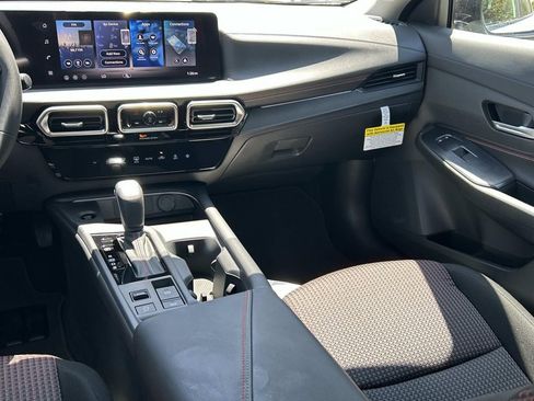New 2026 Nissan Sentra SR w/ Floor Mat Package FWD image 20
