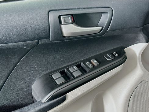 Used 2014 Toyota Camry FWD image 15