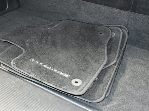 Used 2025 Ford Expedition Platinum AWD/4WD image 49