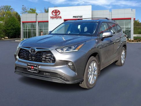 New 2026 Toyota Highlander Limited AWD/4WD image 1