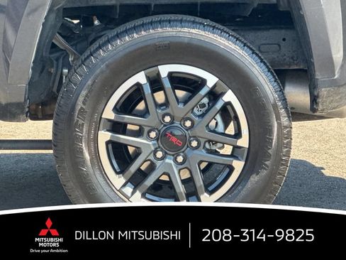 Used 2025 Toyota Tacoma TRD Sport AWD/4WD image 25